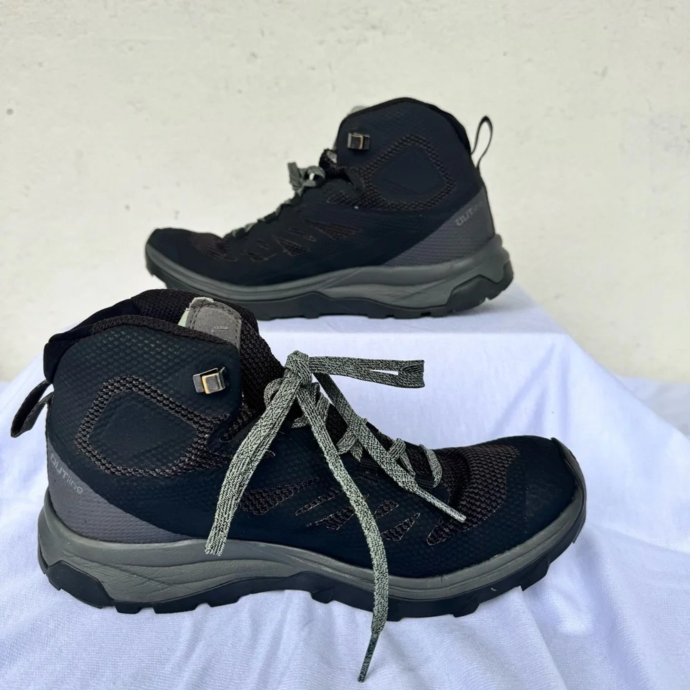 SALOMON OUTline Mid GTX Hiking Boots - Women's Sz 7 - Picture 2 of 11